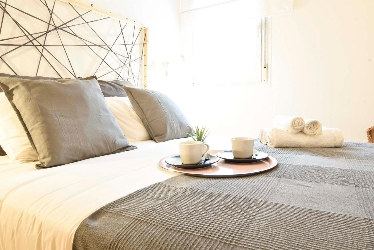 P&P Apartaments Carrera De Capuchinos Málaga Exterior foto